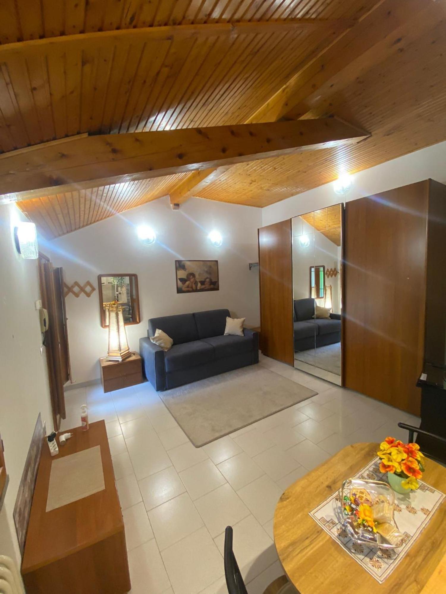 La Corte Dei Torri Loft On The Lake Oliveto Lario Zewnętrze zdjęcie