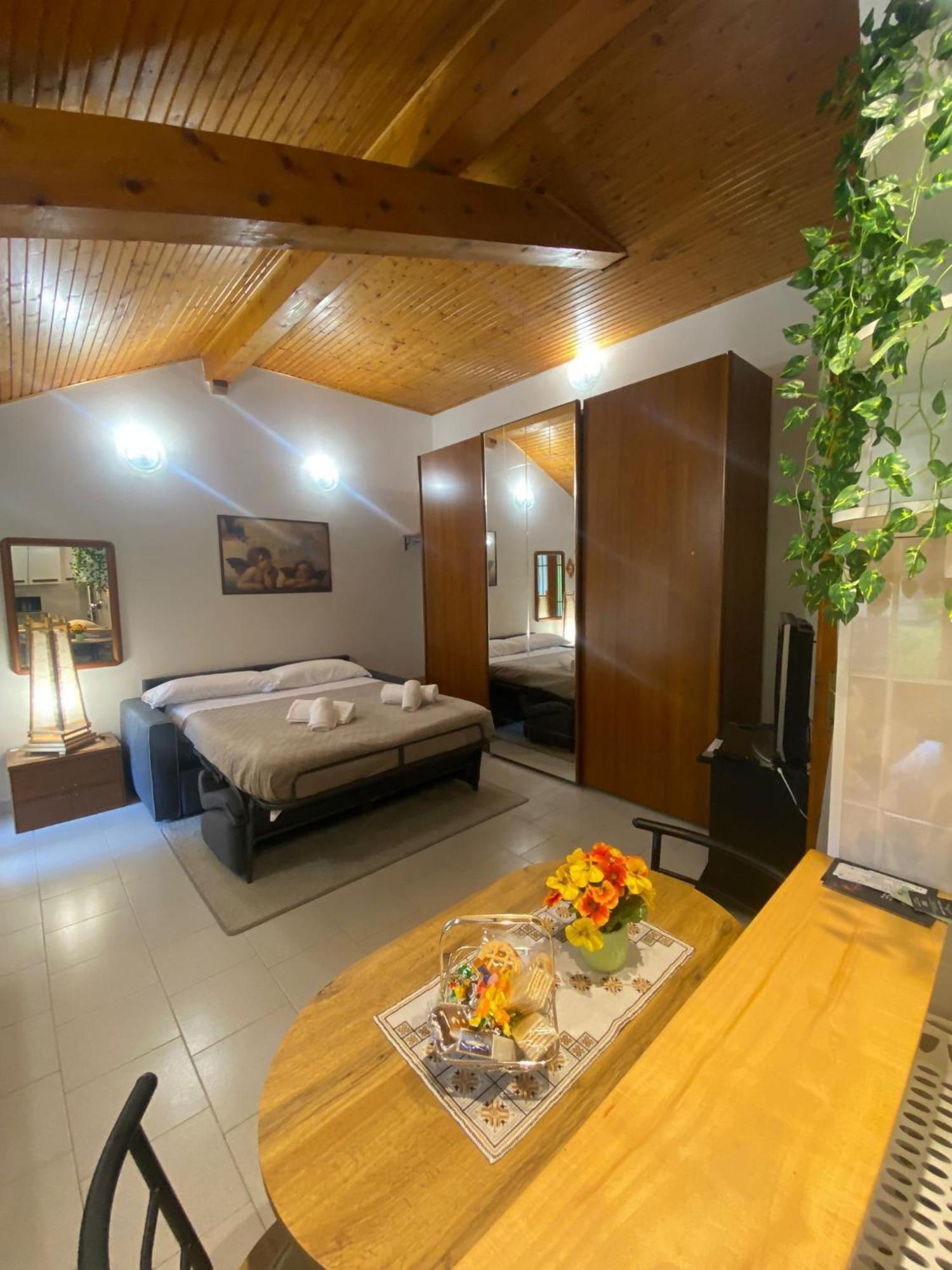 La Corte Dei Torri Loft On The Lake Oliveto Lario Zewnętrze zdjęcie